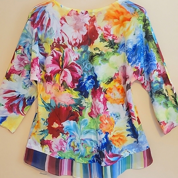 Christopher & Banks Colorful Floral Women's Top - Picture 7 of 7